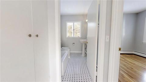 30 Balcom Ave, Warwick, RI 02889 photo 11