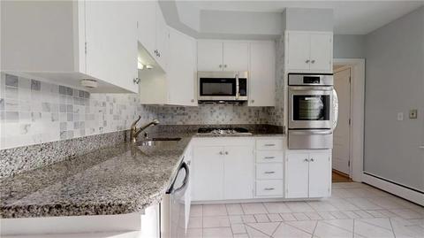 30 Balcom Ave, Warwick, RI 02889 photo 8