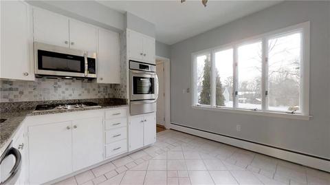 30 Balcom Ave, Warwick, RI 02889 photo 7