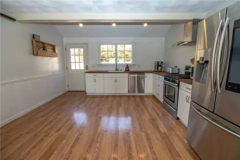 23 Sandy Ln, Westerly, RI 02891 photo 12
