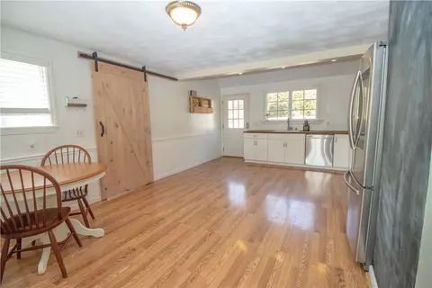 23 Sandy Ln, Westerly, RI 02891 photo 8