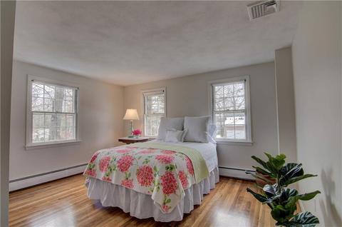 21 Ladderlook Rd, Warwick, RI 02886 photo 14
