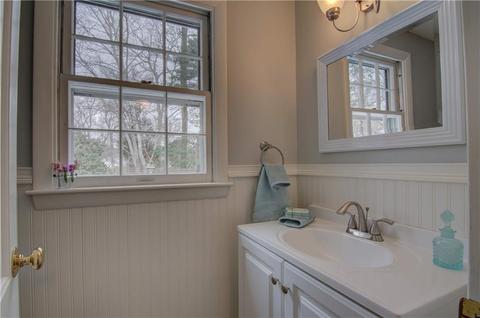 21 Ladderlook Rd, Warwick, RI 02886 photo 11