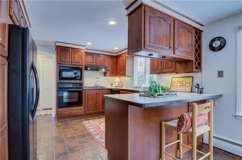 21 Ladderlook Rd, Warwick, RI 02886 photo 6