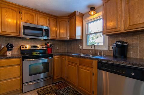 18 Sunset Ave, Coventry, RI 02816 photo 8