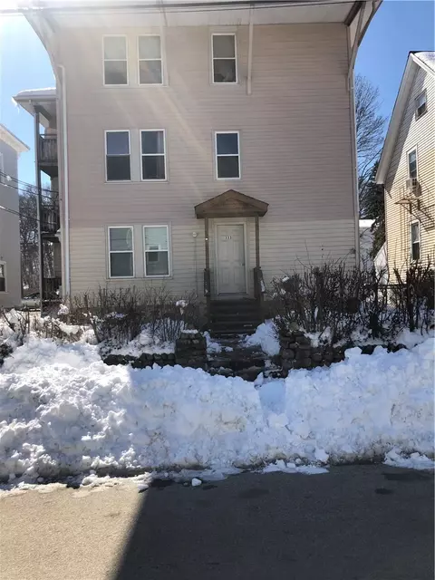 333 Paradis Ave, Woonsocket, RI 02895 photo 4