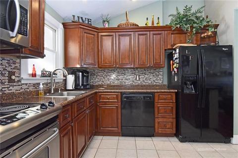 87 Duncan Rd, Warwick, RI 02886 photo 9