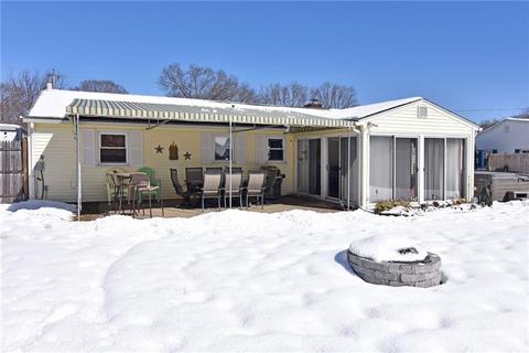87 Duncan Rd, Warwick, RI 02886 photo 3