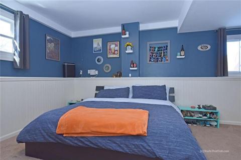 410 Buttonwoods Ave, Warwick, RI 02886 photo 13
