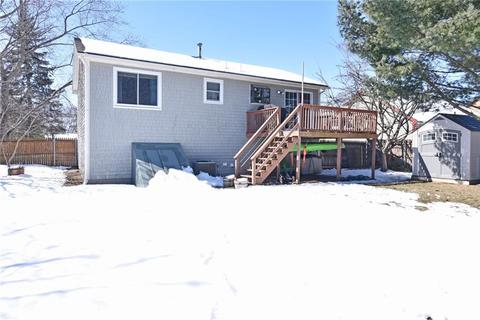 410 Buttonwoods Ave, Warwick, RI 02886 photo 17
