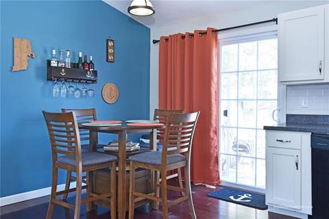 410 Buttonwoods Ave, Warwick, RI 02886 photo 4