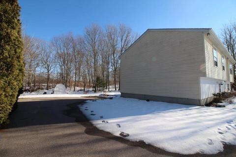 5 Sparrow Dr, Westerly, RI 02891 photo 2