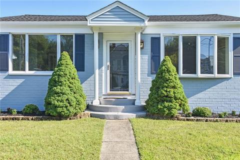 134 Shawomet Ave, Warwick, RI 02889 photo 4