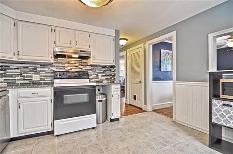 59 Macarthur Dr, Warwick, RI 02889 photo 15