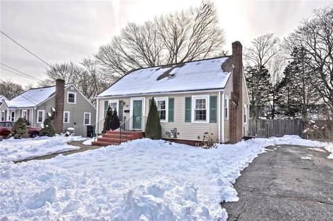 59 Macarthur Dr, Warwick, RI 02889 photo 4
