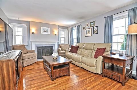 59 Macarthur Dr, Warwick, RI 02889 photo 7