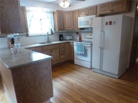 12 Glenn Dr, Glocester, RI 02814 photo 9