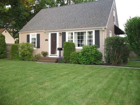 44 Grotto Ave, Warwick, RI 02888 photo 1