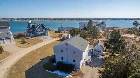7 Shell Dr, Westerly, RI 02891 photo 2