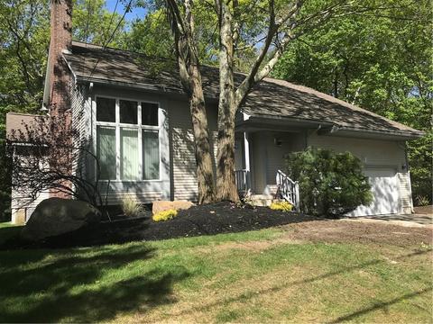 75 Castleton Dr, Cranston, RI 02921 photo 1