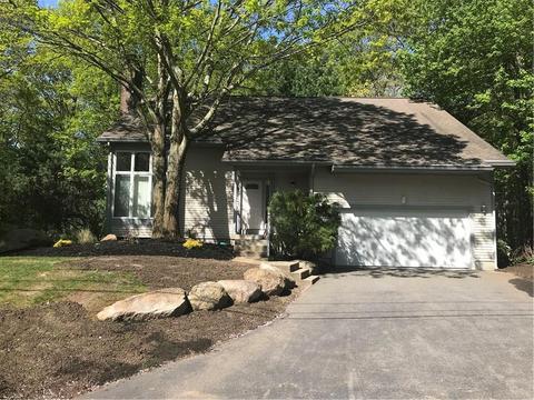 75 Castleton Dr, Cranston, RI 02921 photo 2