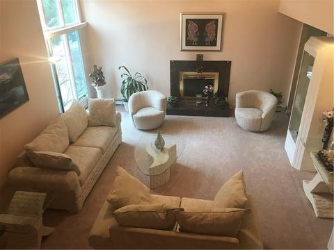 75 Castleton Dr, Cranston, RI 02921 photo 3