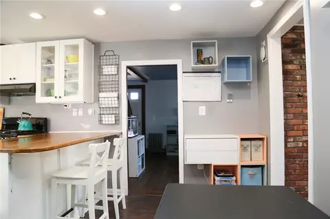 76 Beach St, Westerly, RI 02891 photo 9