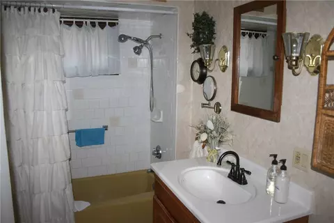 365 Blackstone St, Woonsocket, RI 02895 photo 26