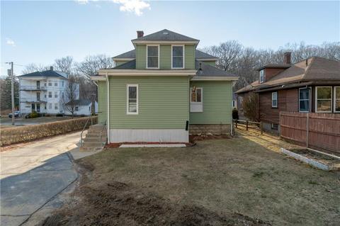 283 Eighth Ave, Woonsocket, RI 02895 photo 16