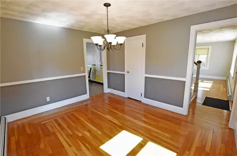 14 Allen Ave, Riverside, RI 02915 photo 5
