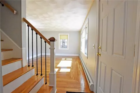 14 Allen Ave, Riverside, RI 02915 photo 4