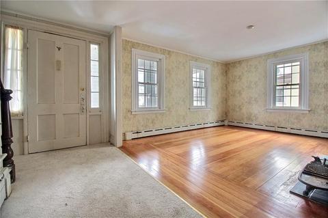 18 Rocket St, Westerly, RI 02891 photo 3