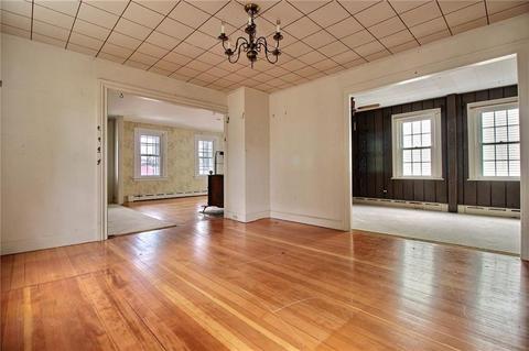 18 Rocket St, Westerly, RI 02891 photo 5