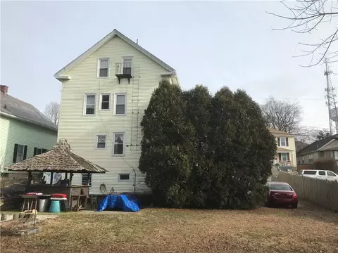 147 Division St, Woonsocket, RI 02895 photo 3