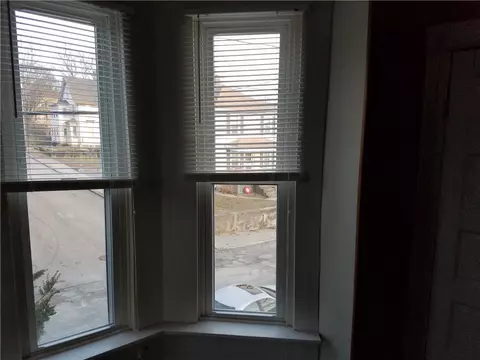 147 Division St, Woonsocket, RI 02895 photo 5