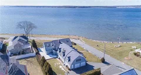 154 Hemlock Ave, Warwick, RI 02886 photo 2