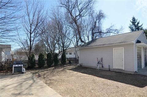 74 Farm St, Woonsocket, RI 02895 photo 40