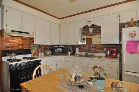 74 Farm St, Woonsocket, RI 02895 photo 3