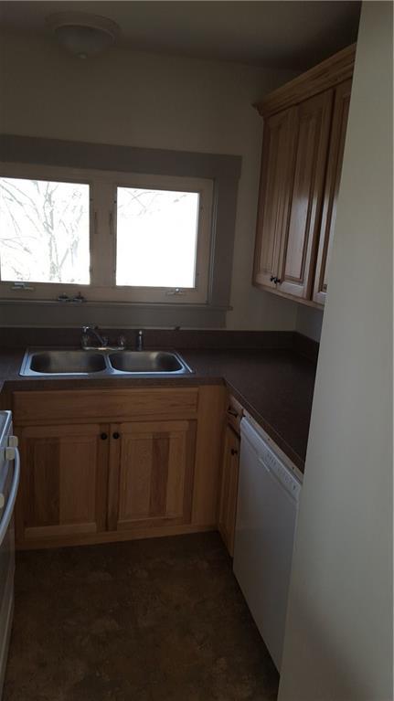 421 Welles St, Woonsocket, RI 02895 photo 14
