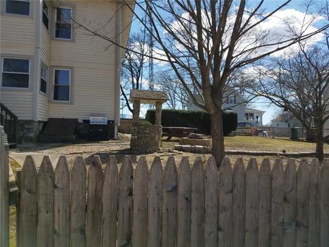 421 Welles St, Woonsocket, RI 02895 photo 23