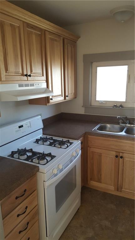 421 Welles St, Woonsocket, RI 02895 photo 13