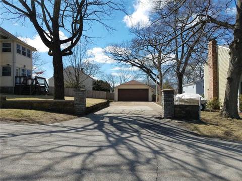 421 Welles St, Woonsocket, RI 02895 photo 25
