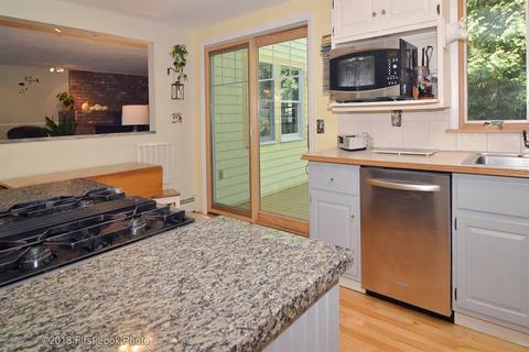 604 Algonquin Dr, Warwick, RI 02888 photo 12