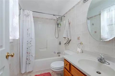 284 8th Ave, Woonsocket, RI 02895 photo 16