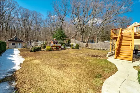 284 8th Ave, Woonsocket, RI 02895 photo 24