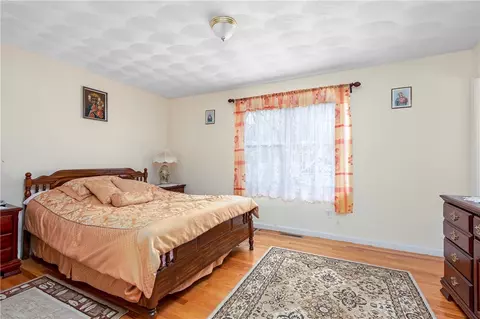 284 8th Ave, Woonsocket, RI 02895 photo 14
