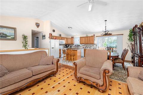 284 8th Ave, Woonsocket, RI 02895 photo 8