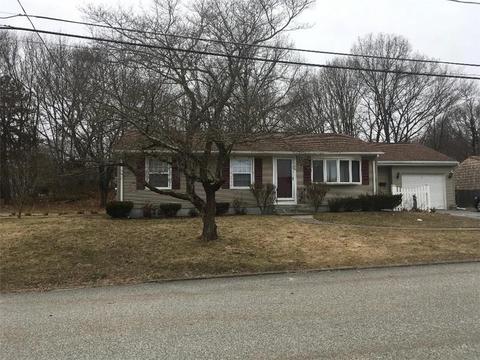 198 Macarthur Rd, Woonsocket, RI 02895 photo 3