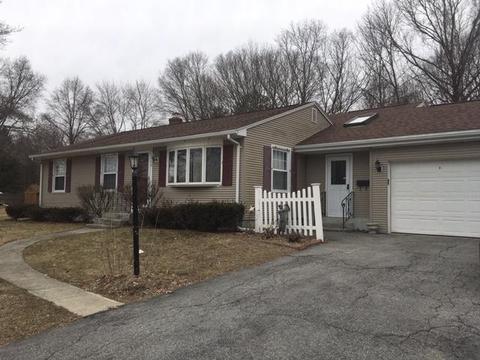 198 Macarthur Rd, Woonsocket, RI 02895 photo 4