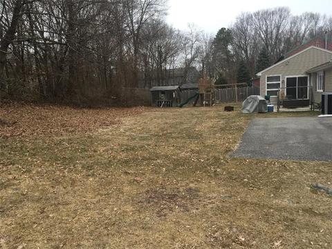 198 Macarthur Rd, Woonsocket, RI 02895 photo 5